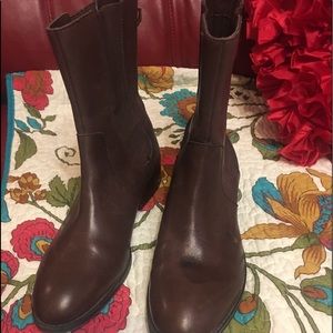 Brown leather boots size 9  TODAY ONLY